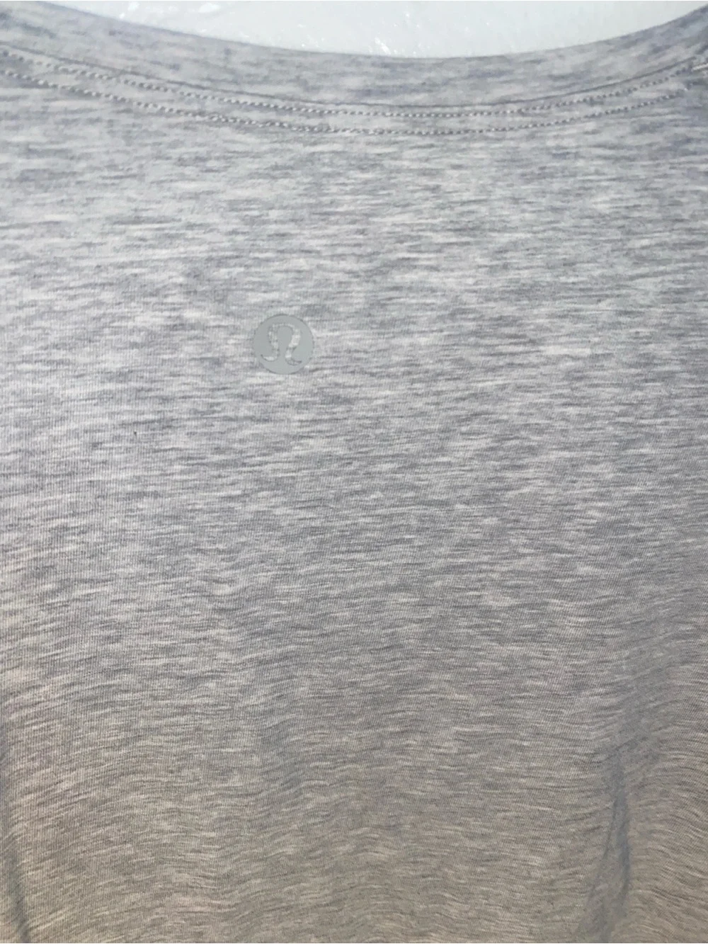 Lululemon Long Sleeve T-Shirt S Light Gray Soft & Stretchy Knit Athleisure